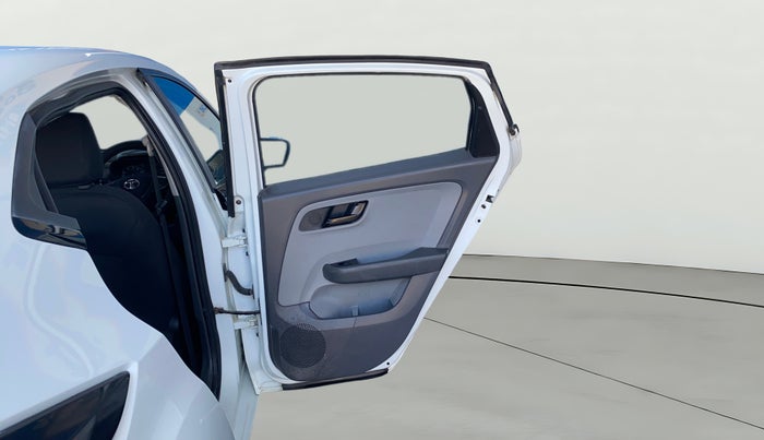 2021 Tata ALTROZ XT DIESEL, Diesel, Manual, 93,147 km, RHS Rear Door