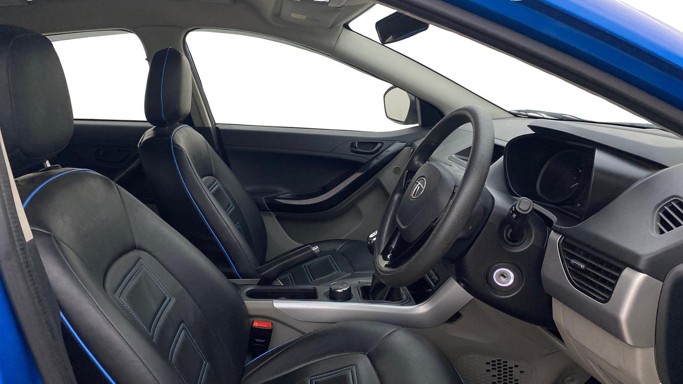2019 Tata NEXON XM PETROL, Petrol, Manual, 43,724 km, Right Side Front Door Cabin