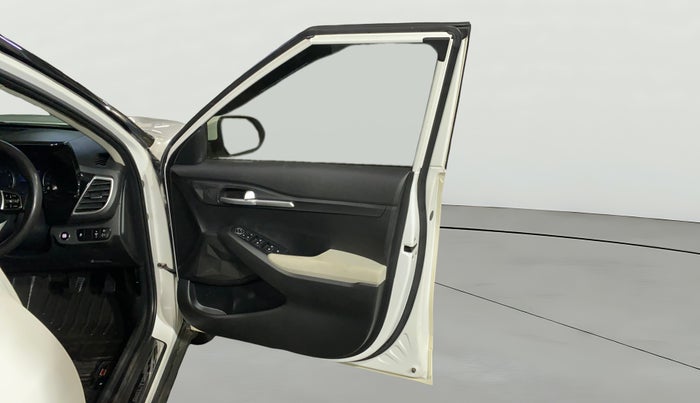 2022 KIA SELTOS HTK PLUS 1.5 IMT, Petrol, Manual, 32,615 km, RHS Front Door