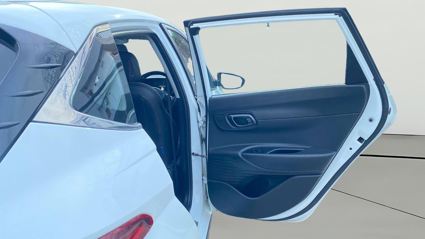 2022 Hyundai NEW I20 Sportz 1.2 IVT, Petrol, Automatic, 20,494 km, RHS Rear Door