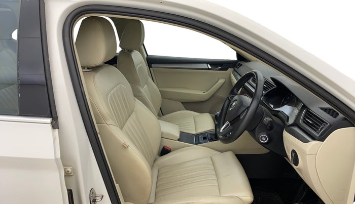 2019 Skoda Superb STYLE 1.8 TSI MT, Petrol, Manual, 50,278 km, Right Side Front Door Cabin