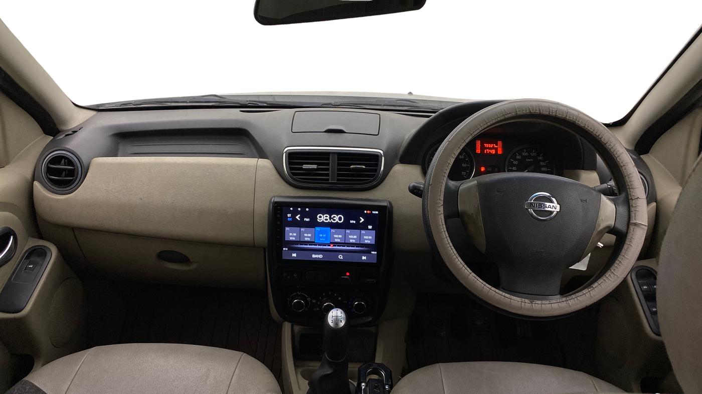 2015 Nissan Terrano XL (P), Petrol, Manual, 79,856 km, Dashboard