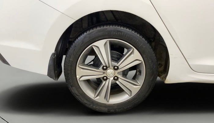 2019 Hyundai Verna 1.6 VTVT SX, Petrol, Manual, 70,488 km, Right Rear Wheel