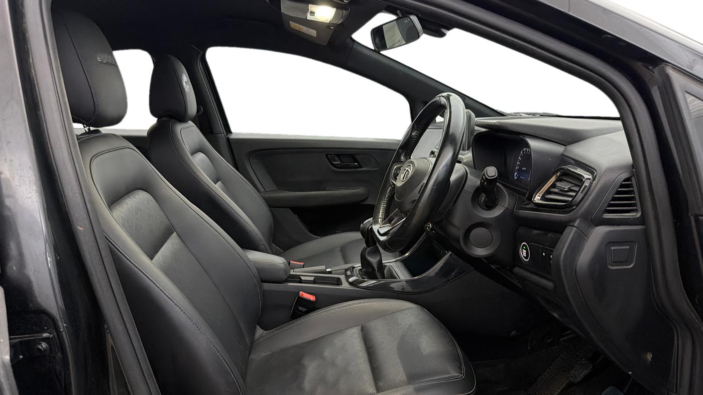 2021 Tata ALTROZ XZ PLUS PETROL DARK EDITION, Petrol, Manual, 42,772 km, Right Side Front Door Cabin