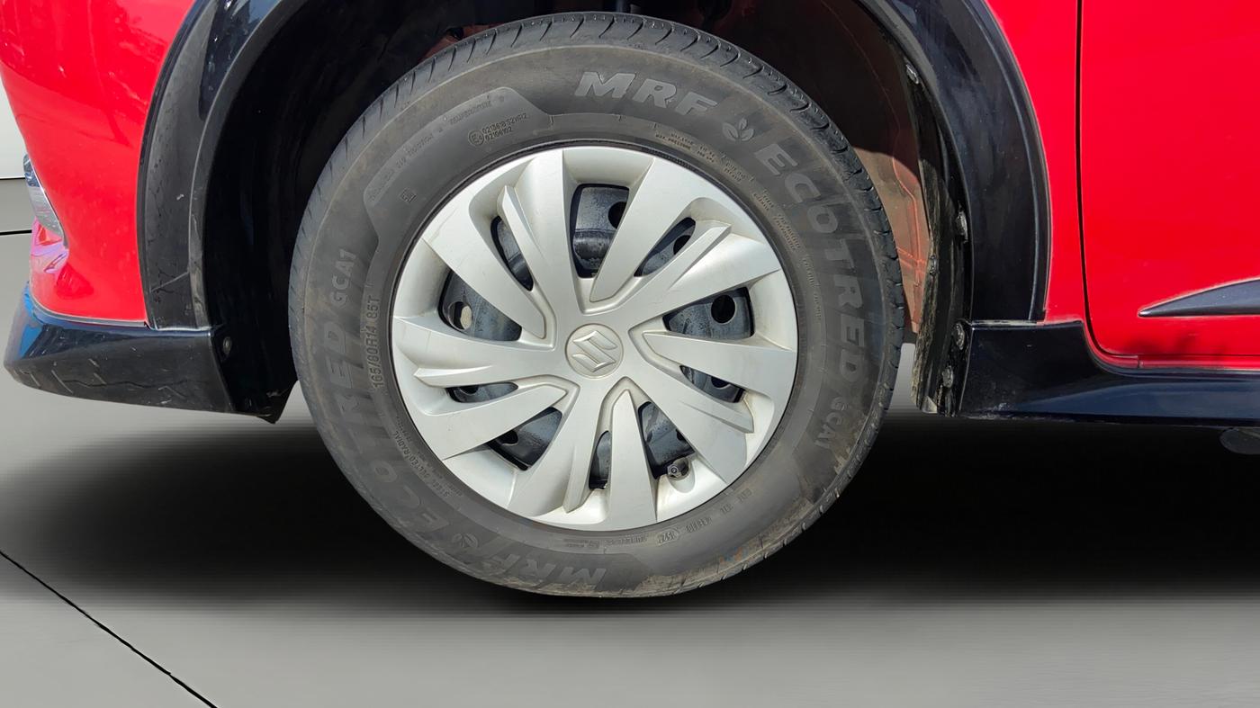 2024 Maruti Swift VXi (O), Petrol, Manual, 30,500 km, Left Front Wheel
