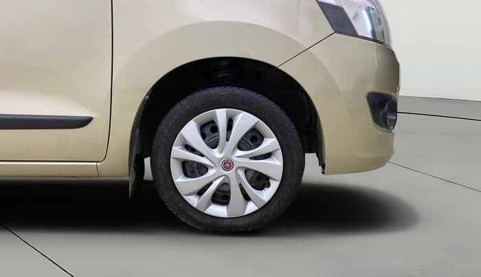 2013 Maruti Wagon R 1.0 VXI, Petrol, Manual, 1,31,457 km, Right Front Wheel