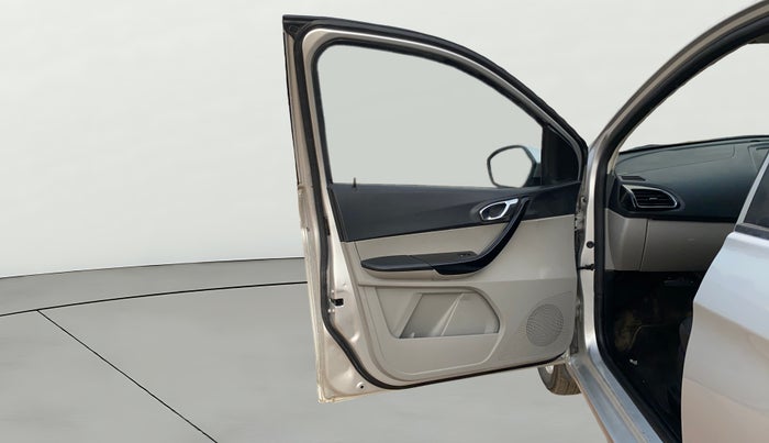 2016 Tata Tiago XZ PETROL, Petrol, Manual, 65,373 km, LHS Front Door