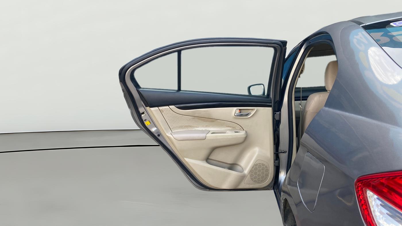 2014 Maruti Ciaz VXI+, Petrol, Manual, 1,07,012 km, LHS Rear Door