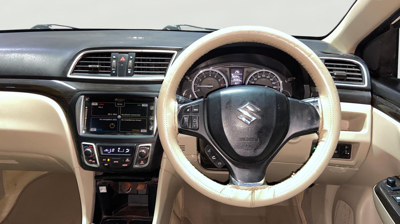 2018 Maruti Ciaz ALPHA 1.4 PETROL, CNG, Manual, 95,977 km, Steering Wheel Close Up