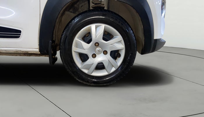 2022 Renault Kwid RXT 1.0 AMT, Petrol, Automatic, 13,105 km, Right Front Wheel