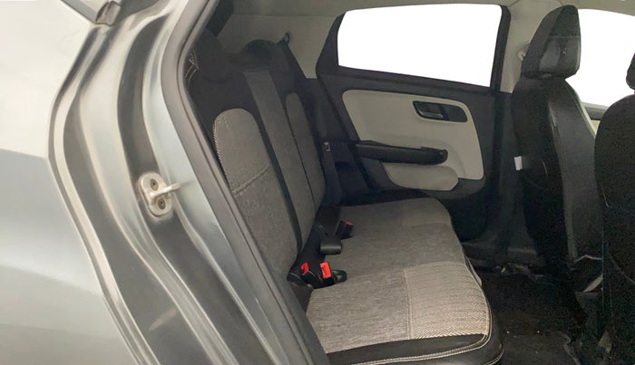 2024 Tata ALTROZ XM PLUS SUNROOF, Petrol, Manual, 13,766 km, Right Side Rear Door Cabin