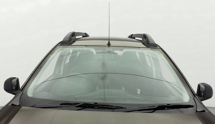 2017 Renault Duster 85 PS RXS MT DIESEL, Diesel, Manual, 1,40,934 km, Front Windshield