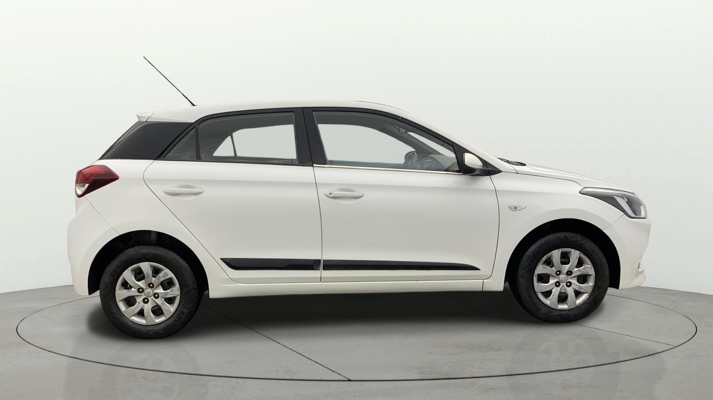 2015 Hyundai Elite i20 SPORTZ 1.2, Petrol, Manual, 73,103 km, Right Side View