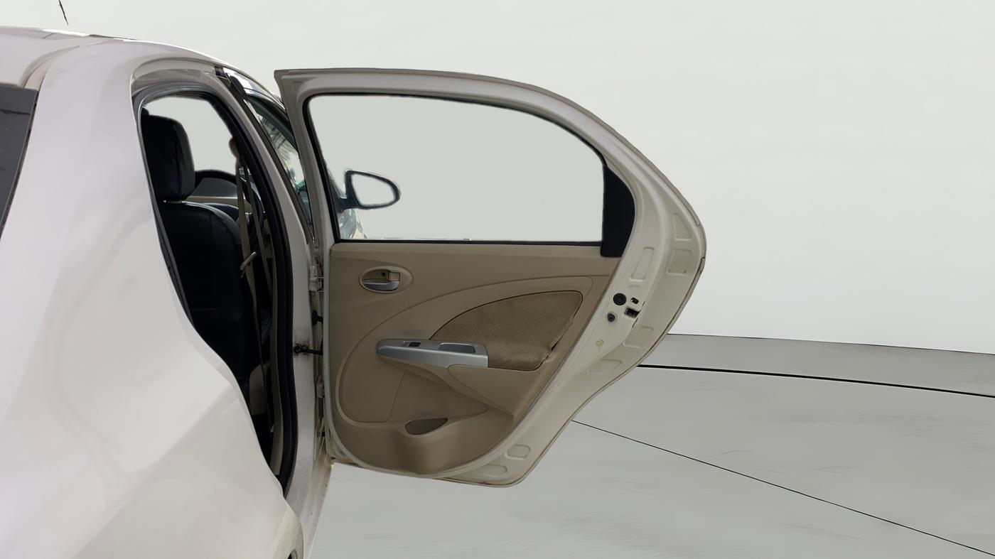 2018 Toyota Etios V PLATINUM, Petrol, Manual, 60,242 km, RHS Rear Door