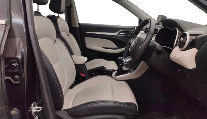 2022 MG ASTOR SHARP 1.5 MT, Petrol, Manual, 6,255 km, Right Side Front Door Cabin