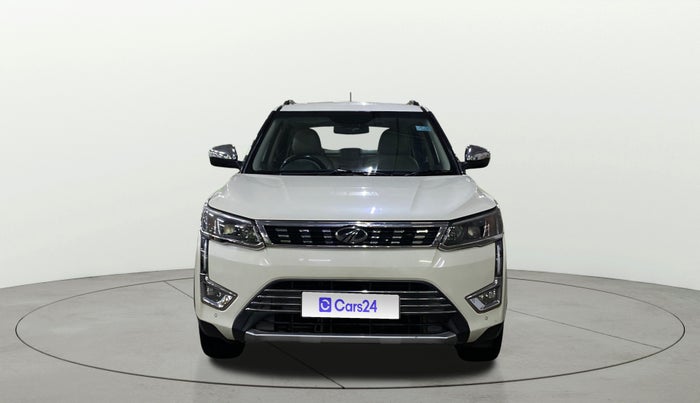 2022 Mahindra XUV300 W8 (O) 1.2 PETROL, Petrol, Manual, 61,570 km, Front