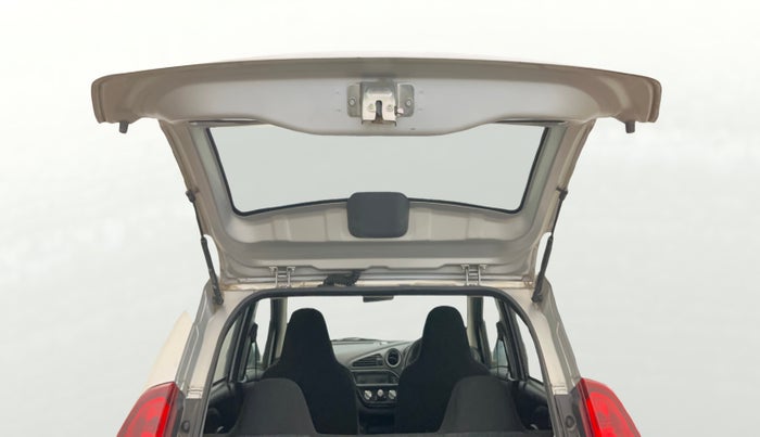 2017 Datsun Redi Go T (O), Petrol, Manual, 57,918 km, Boot Door Open