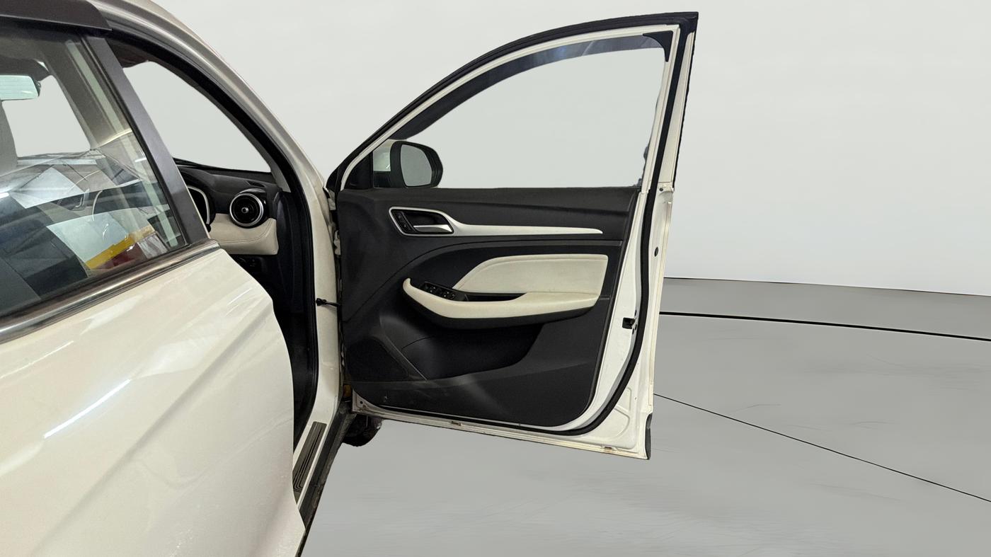2024 MG ASTOR Select 1.5 CVT (Ivory), Petrol, Automatic, 24,466 km, RHS Front Door