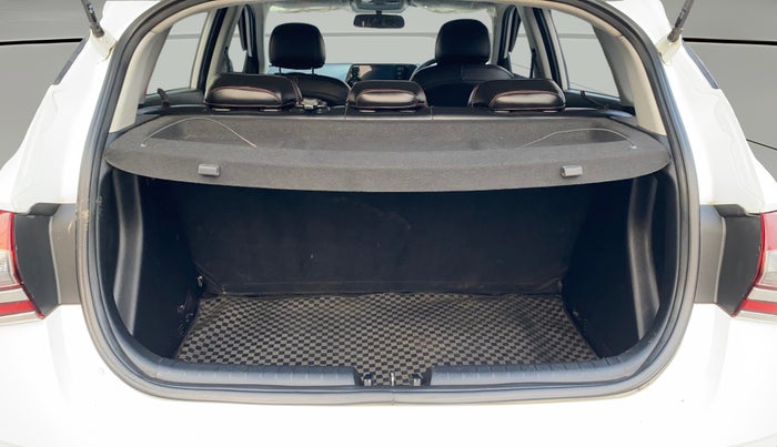 2023 Hyundai NEW I20 SPORTZ 1.2 MT, Petrol, Manual, 31,108 km, Boot Open Zoomed View