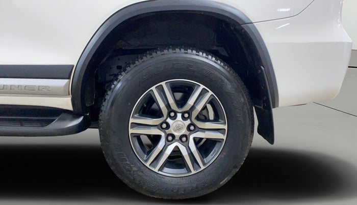 2018 Toyota Fortuner 2.8 4X2 AT, Diesel, Automatic, 52,828 km, Left Rear Wheel
