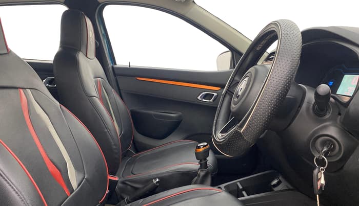 2021 Renault Kwid CLIMBER 1.0 (O), Petrol, Manual, 35,523 km, Right Side Front Door Cabin