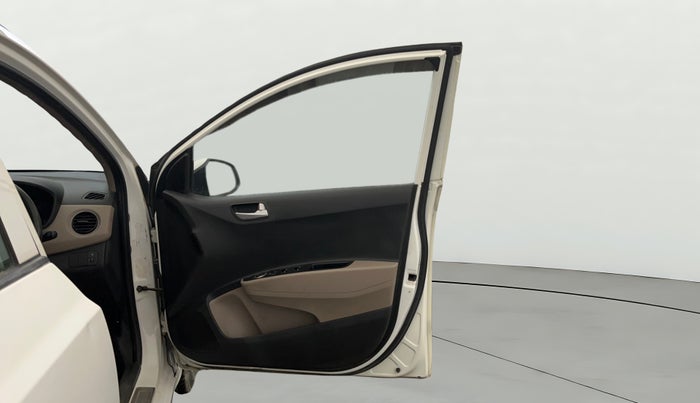 2017 Hyundai Grand i10 SPORTZ (O) 1.2 KAPPA VTVT, Petrol, Manual, 70,552 km, RHS Front Door