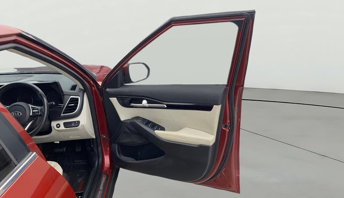 2020 KIA SELTOS HTX IVT 1.5 PETROL, Petrol, Automatic, 76,401 km, RHS Front Door