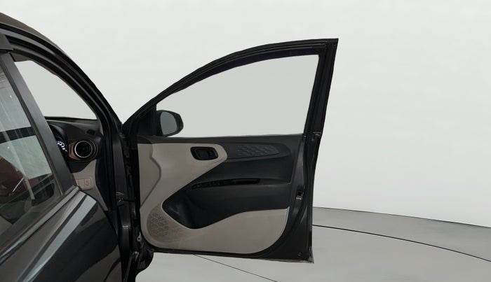 2021 Hyundai AURA S 1.2, Petrol, Manual, 77,764 km, RHS Front Door