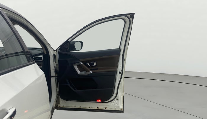 2021 Tata Harrier XZ PLUS 2.0L DUAL TONE, Diesel, Manual, 65,892 km, RHS Front Door