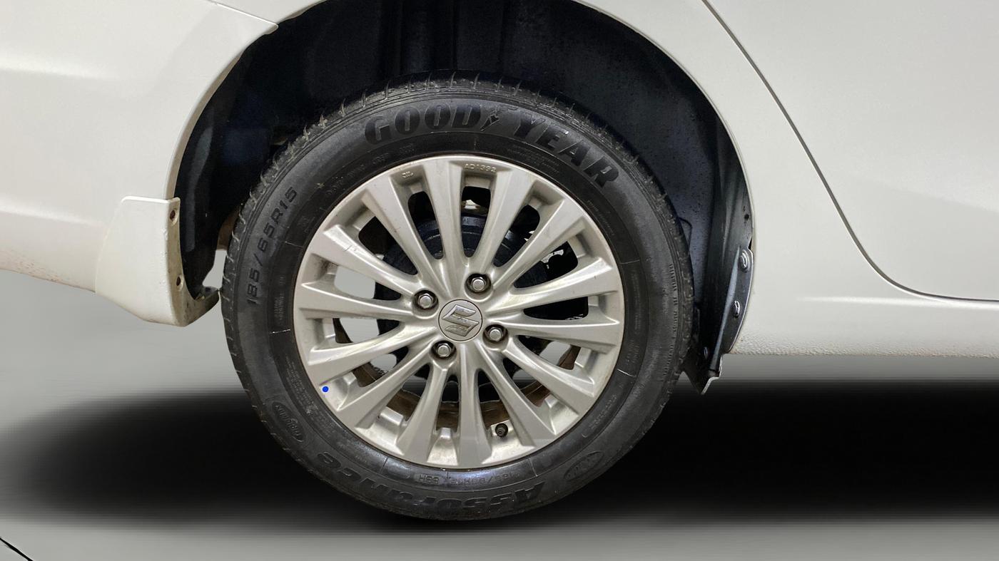 2022 Maruti Ciaz ZETA 1.5 SHVS MT PETROL, Petrol, Manual, 54,337 km, Right Rear Wheel