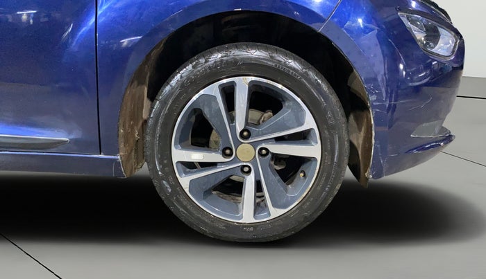 2022 Tata ALTROZ XZ PETROL, Petrol, Manual, 38,959 km, Right Front Wheel