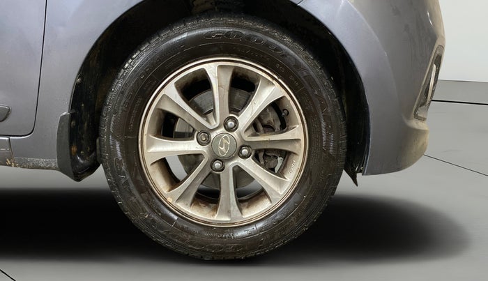 2016 Hyundai Grand i10 ASTA (O) 1.2 KAPPA VTVT, CNG, Manual, 1,16,049 km, Right Front Wheel