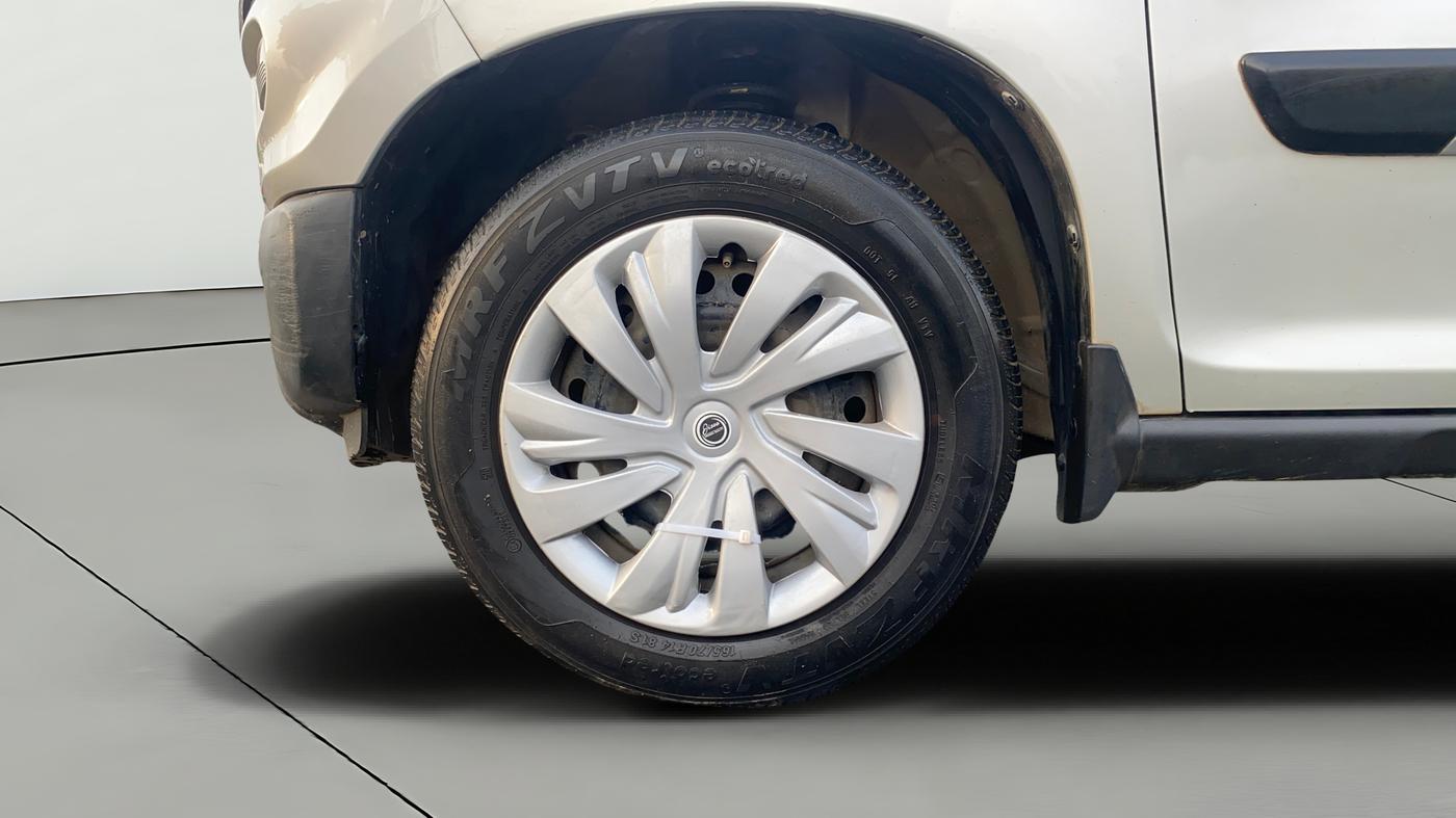 2021 Maruti S PRESSO VXI CNG, CNG, Manual, 29,134 km, Left Front Wheel