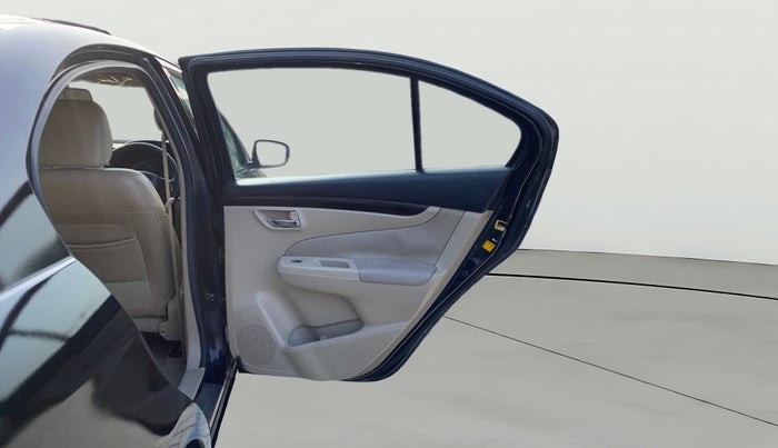 2015 Maruti Ciaz ZDI+ SHVS, Diesel, Manual, 72,810 km, RHS Rear Door