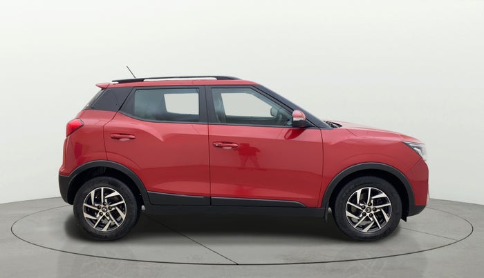2023 Mahindra XUV300 W8 (O) 1.5 DIESEL AMT, Diesel, Automatic, 63,752 km, Right Side View