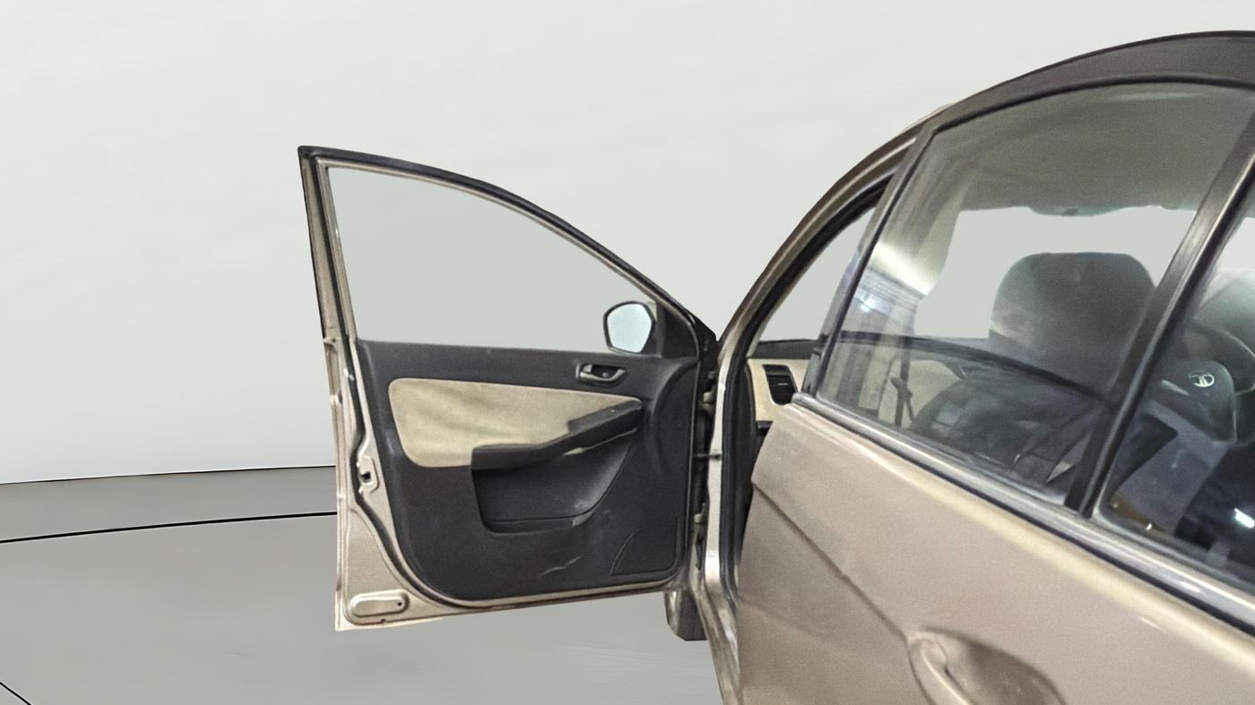 2014 Tata Zest XT PETROL, Petrol, Manual, 74,150 km, LHS Front Door