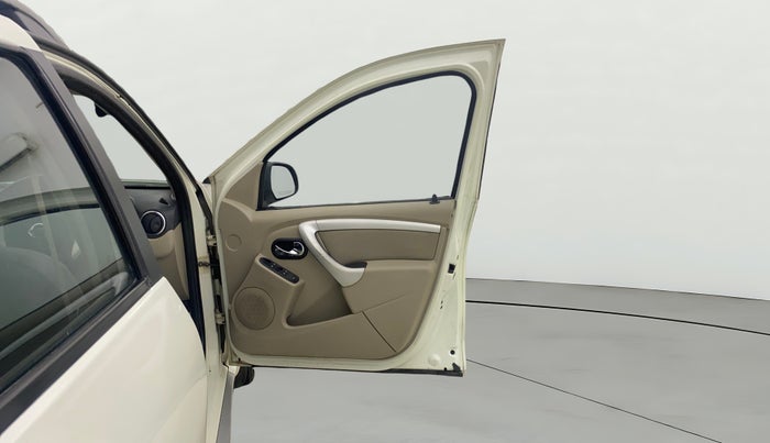 2015 Nissan Terrano XL (P), Petrol, Manual, 30,851 km, RHS Front Door