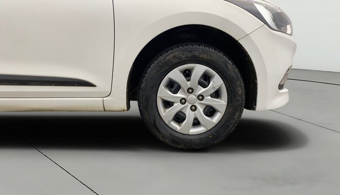 2017 Hyundai Elite i20 SPORTZ 1.2, Petrol, Manual, 33,898 km, Right Front Wheel