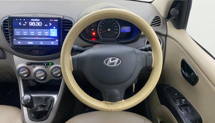 2014 Hyundai i10 MAGNA 1.1, Petrol, Manual, 48,561 km, Steering Wheel Close Up