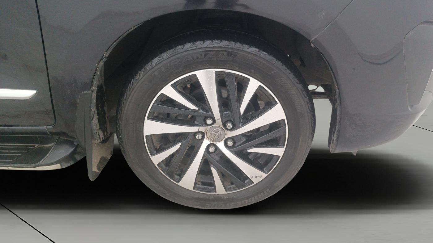 2021 Toyota Innova Crysta 2.4 ZX AT 7 STR, Diesel, Automatic, 44,410 km, Right Front Wheel