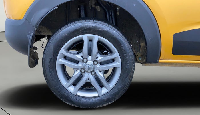 2023 Renault TRIBER RXZ AMT, Petrol, Automatic, 7,663 km, Right Rear Wheel