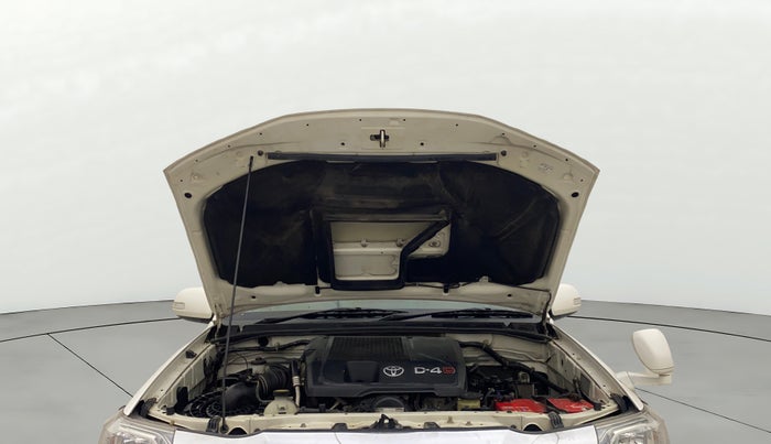 2014 Toyota Fortuner 3.0 4X2 AT, Diesel, Automatic, 89,942 km, Open Bonet