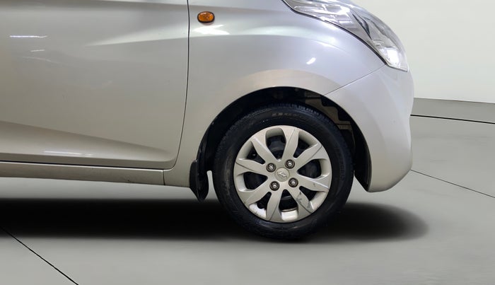 2015 Hyundai Eon MAGNA +, Petrol, Manual, 37,276 km, Right Front Wheel