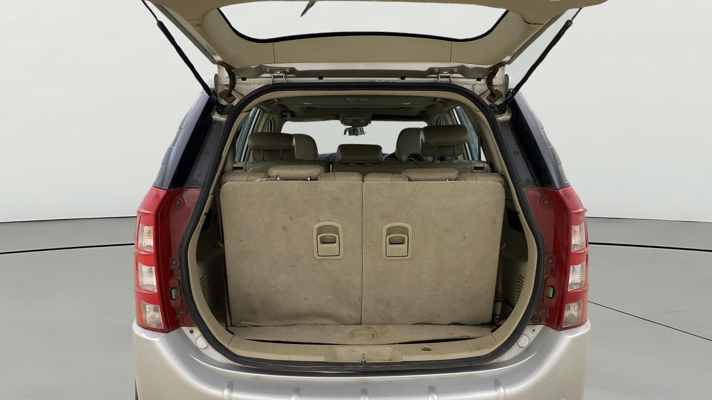 2015 Mahindra XUV500 W10, Diesel, Manual, 41,557 km, Boot Open Zoomed View