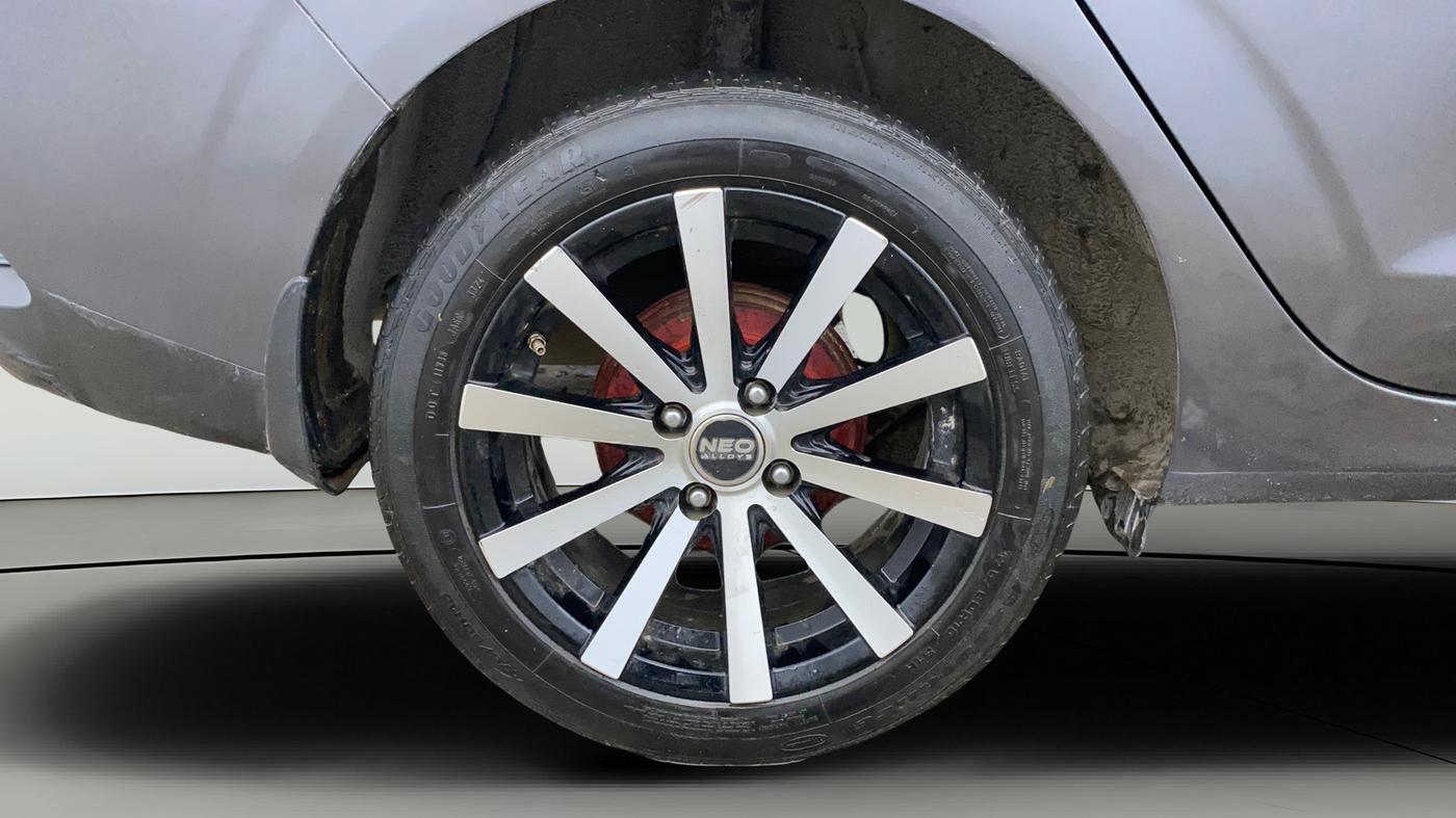 2023 Hyundai AURA SX 1.2 CNG, CNG, Manual, 78,218 km, Right Rear Wheel