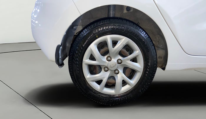 2017 Hyundai Grand i10 SPORTZ 1.2 KAPPA VTVT, Petrol, Manual, 63,070 km, Right Rear Wheel