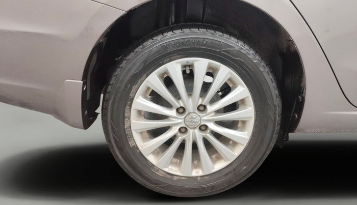 2016 Maruti Ciaz ZDI SHVS, Diesel, Manual, 72,307 km, Right Rear Wheel