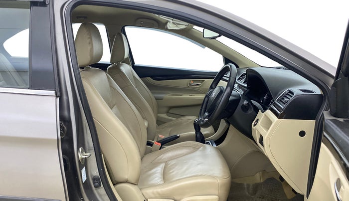 2017 Maruti Ciaz ALPHA 1.4 PETROL, Petrol, Manual, 49,903 km, Right Side Front Door Cabin
