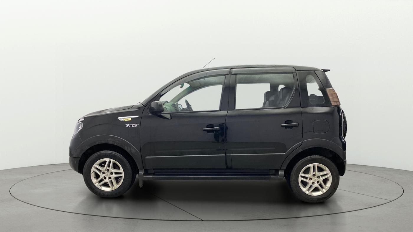 2016 Mahindra NUVOSPORT N8, Diesel, Manual, 75,995 km, Left Side