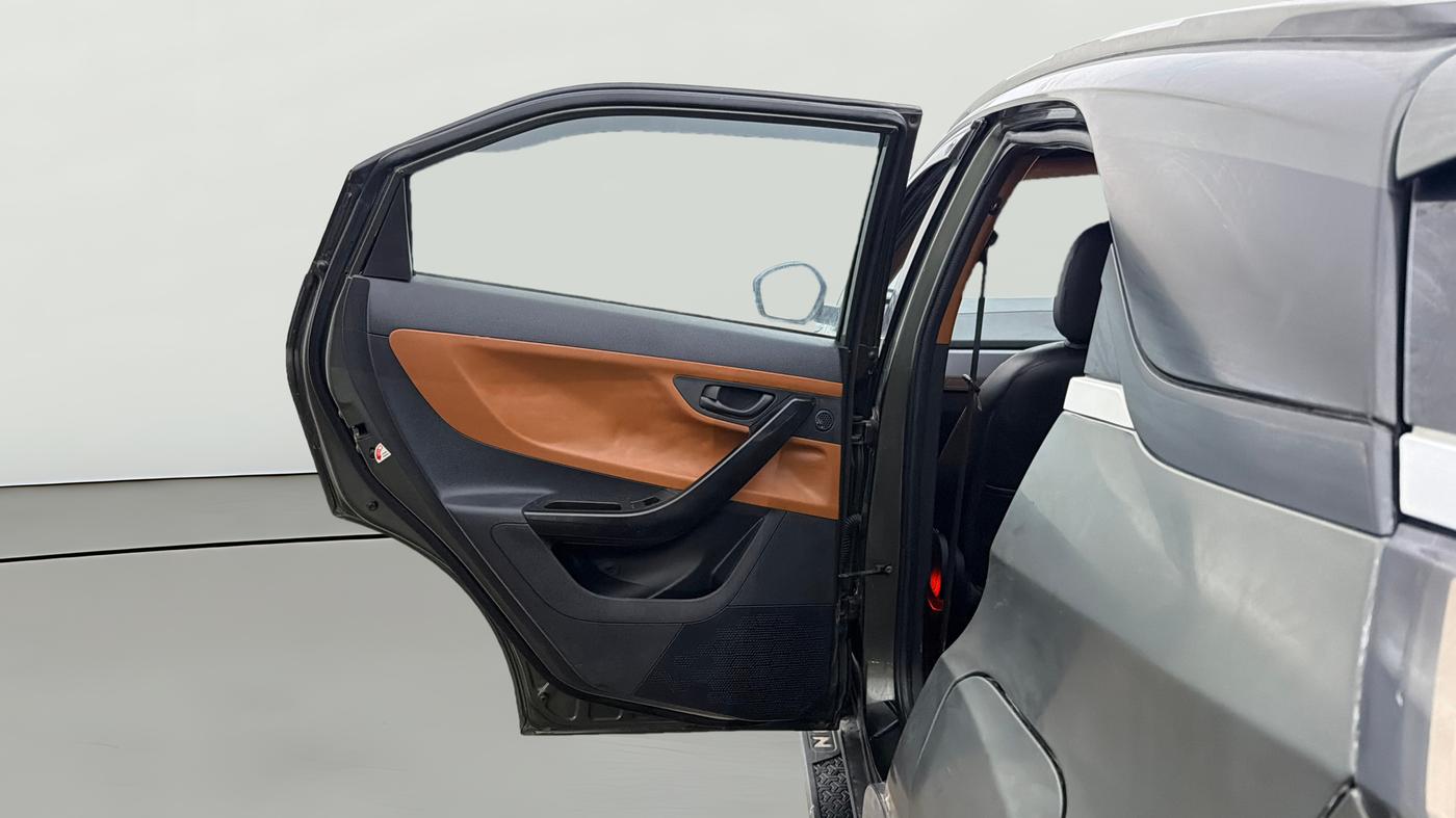 2023 Tata NEXON XM SUNROOF PETROL, Petrol, Manual, 31,146 km, LHS Rear Door